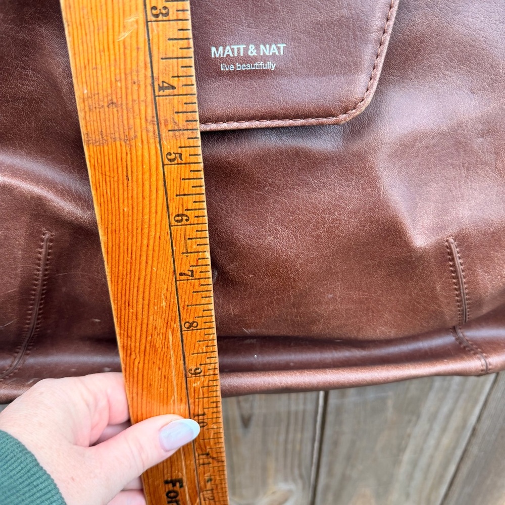 Matt & Nat Vegan Leather Handbag Large in Cruelty Free Leather - Picture 6 of 16